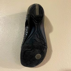 Used woman’s AdventureOn J41 shoes.